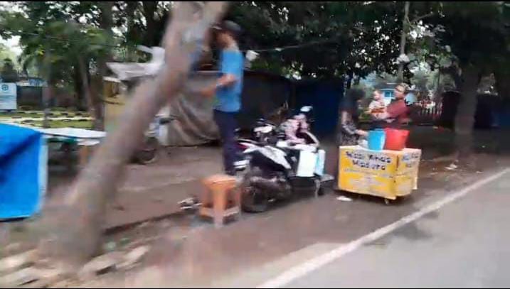 PKL Bertahan di Fasum Taman Maramis, Pengawasan Pemkot Dipertanyakan