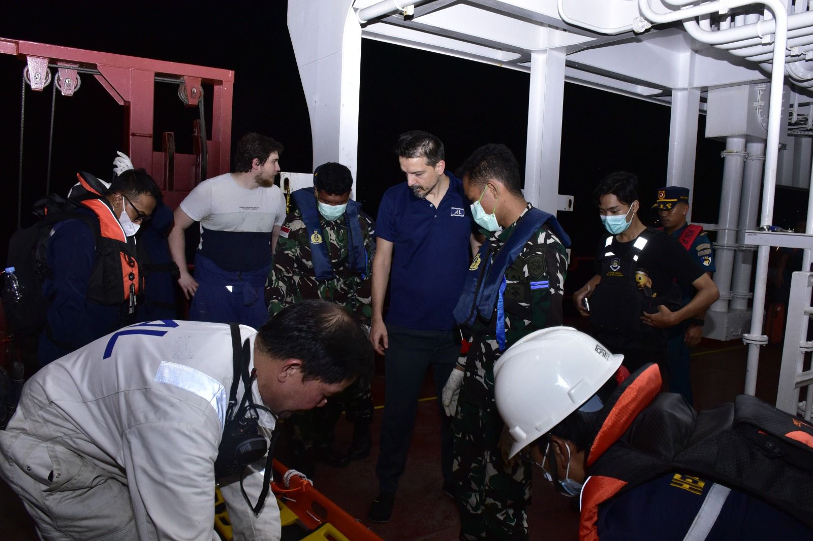 Kodaeral X TNI AL Gerak Cepat Evakuasi ABK MV ALS Luna di Perairan Jayapura