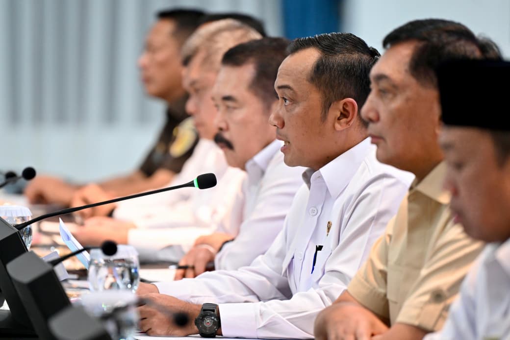 Wapang TNI dan Kasum TNI Hadiri Konferensi Pers Satgas Penertiban Kawasan Hutan