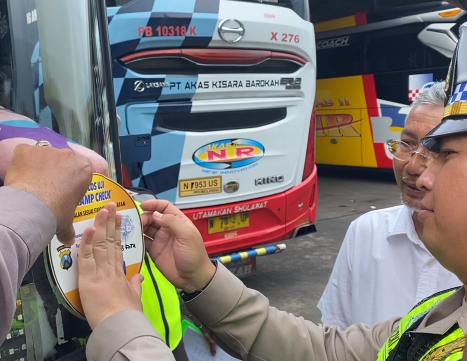 Rampcheck Bus AKAS Digelar, Polisi Pastikan Armada Angkutan Umum Aman Selama Ops Semeru 2026