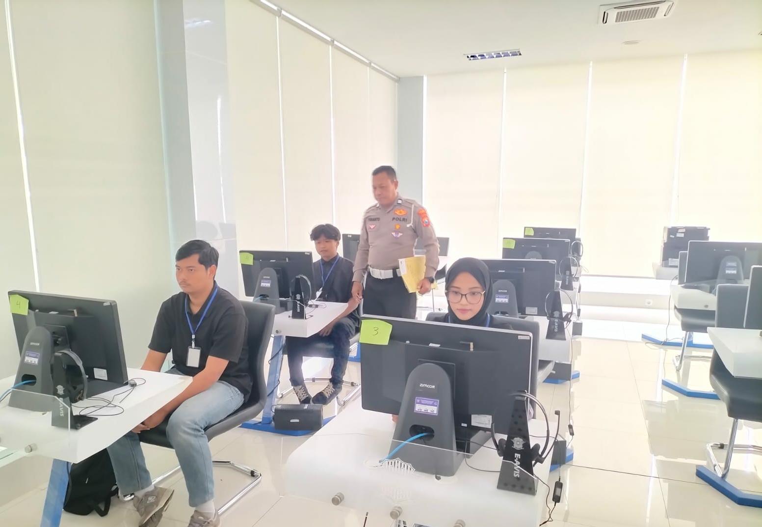 Polantas Menyapa, Upaya Polres Tuban Hilangkan Canggung Warga pada Polisi