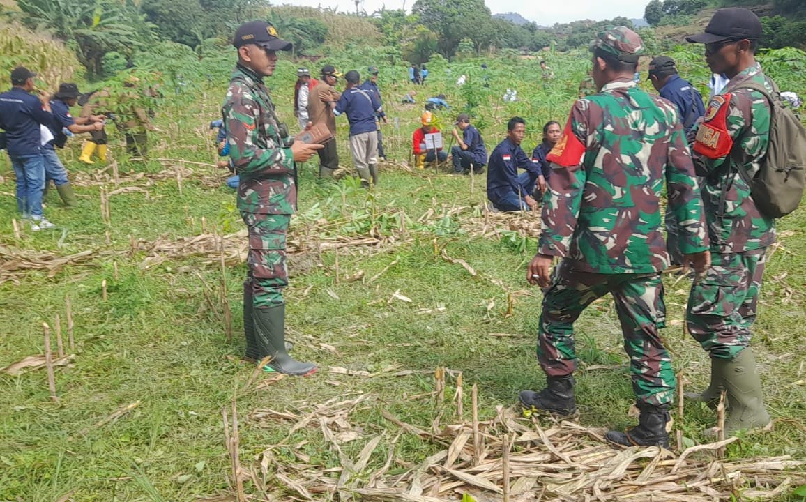 Peringatan HPN 2026, TNI, Insan Pers dan Elemen Masyarakat di Bojonegoro Tanam Ratusan Pohon Produktif