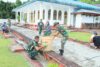 Aksi Jumat Bersih, Personil Kodim 1505/Tidore dan Masyarakat Bersihkan Lingkungan Masjid