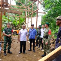 IMG-20260219-WA0007 Dansatgas TMMD Wiltas Ke-127 Bersama Kabid Perkim Tinjau Progres RTLH di Linggang Amer