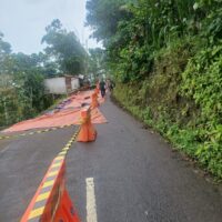 IMG-20260224-WA0317 Antisipasi Longsor Susulan, Dishub Probolinggo Amankan Jalur Segaran–Tiris