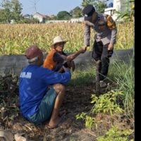 Bangun Komunikasi Bhabinkamtibmas Sambang Petani Jagung