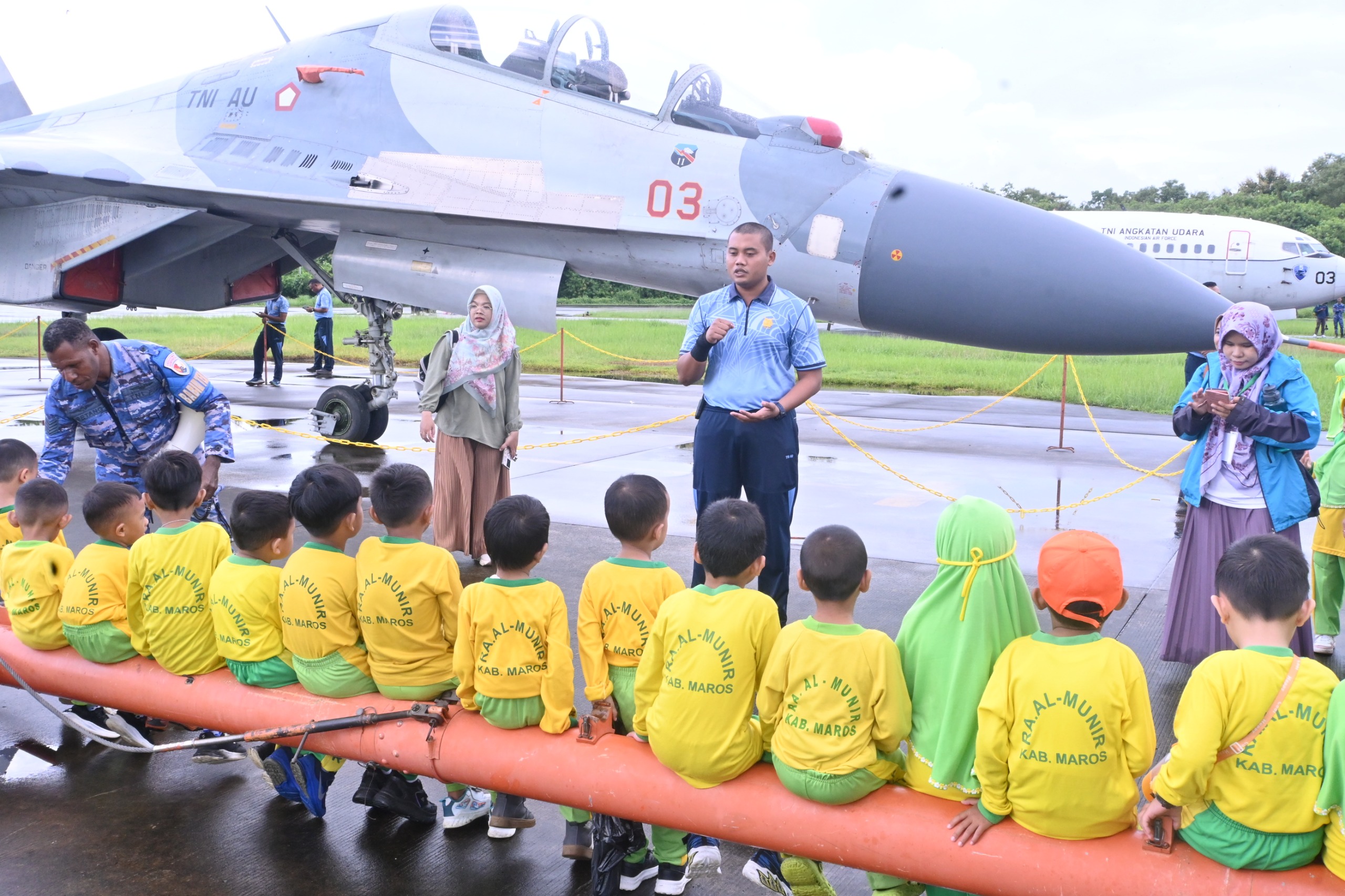 Mengenal Dunia Dirgantara, Ratusan Pelajar Makassar Kunjungi Lanud Sultan Hasanuddin