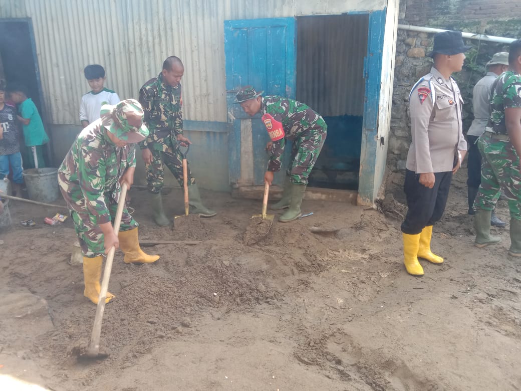 Hadir untuk Rakyat, TNI AD Pulihkan SD dan TK Terdampak Bencana di Tapanuli Selatan