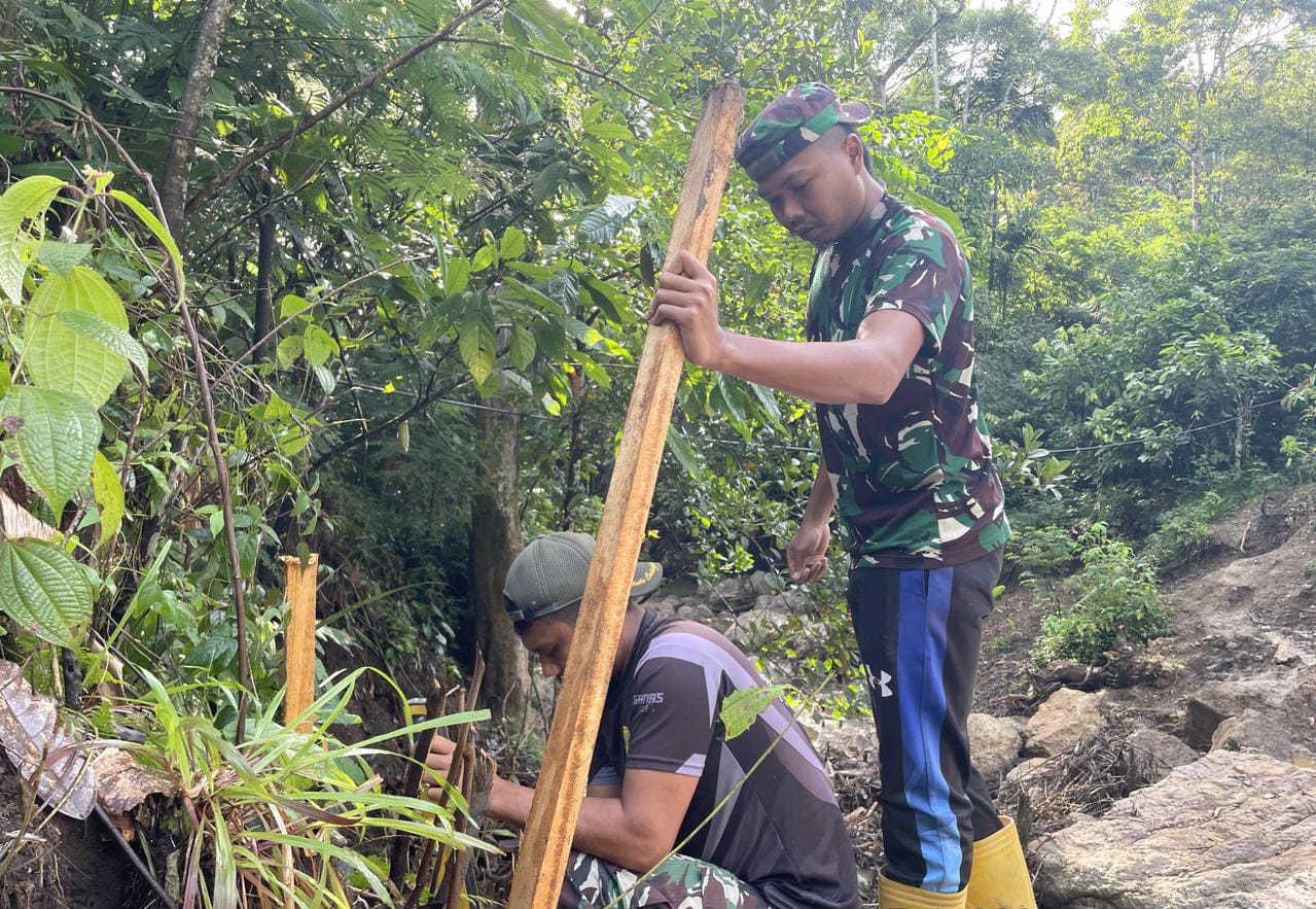 TNI AD Bangun Jembatan Aramco di Lima Puluh Kota, Perkuat Akses dan Ekonomi Warga