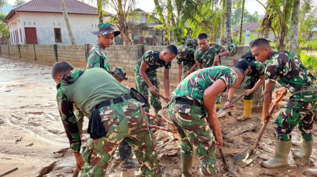 TNI AD Percepat Pemulihan Sekolah Terdampak Bencana di Tapanuli Tengah