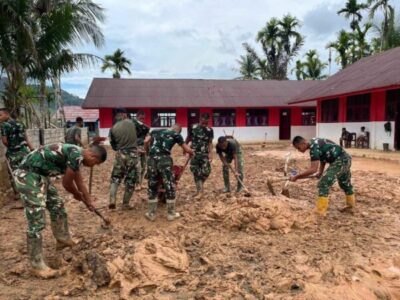 TNI AD Pulihkan Sekolah Terdampak Bencana di Tapanuli Tengah, Siswa Kembali Belajar dengan Aman