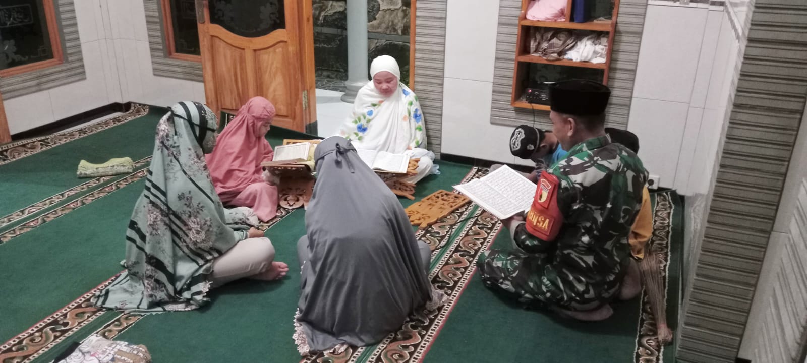 Koramil 0820-24/Tiris Melaksanakan Kegiatan Anjangsana Dan Komunikasi Sosial