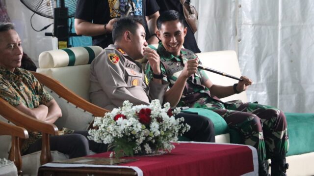 Dandim 0820/Probolinggo Letkol Inf Ribut Yodo Apriyantono Bersama Sejumlah Pihak Menghadiri UMKM Ramadhan Fest 2026