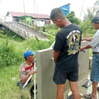 Masuki Tahap Finishing, Satgas TMMD Bangun Tempat Pengambilan Air Bersih untuk Warga