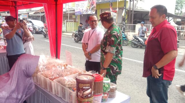 Koramil Wonoasih Melakukan Pendampingan dan Pengawalan Gerakan Pasar Murah dan Bazar Ramadan