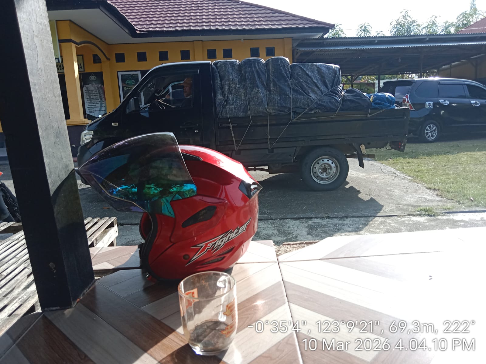 Wartawan Patrolihukum.net Giring Pick Up Berisi 60 Jerigen Pertalite Diduga Ilegal ke Polsek Bualemo