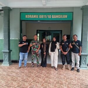 Waketum Suntono Hadiri Aksi Bagi Takjil LRN Cabang Bangilan