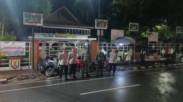 Malam Takbiran di Barabai Aman, TNI-Polri Siaga di Lapangan