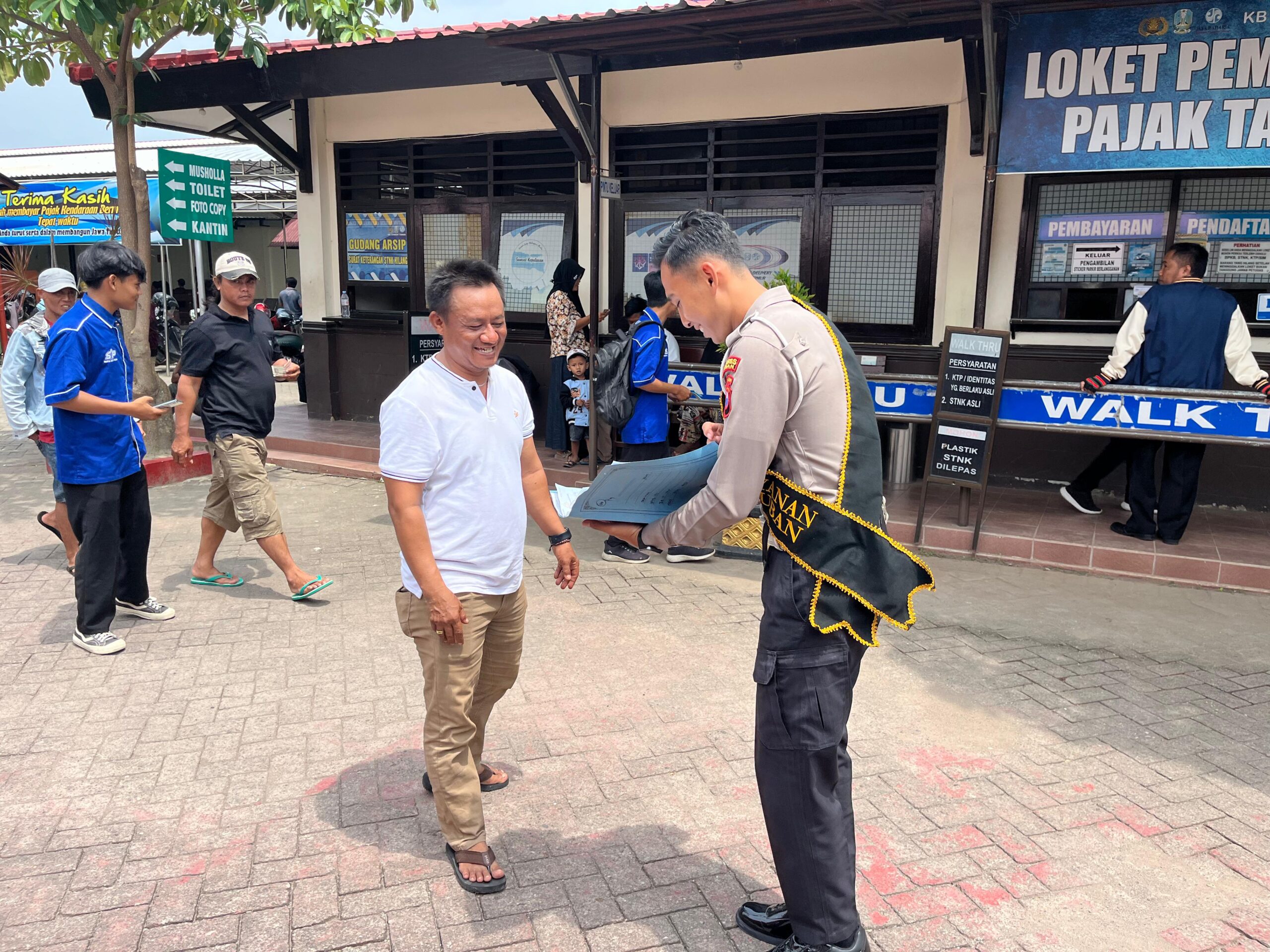 Polantas Menyapa Perkuat Hubungan Polisi dan Warga