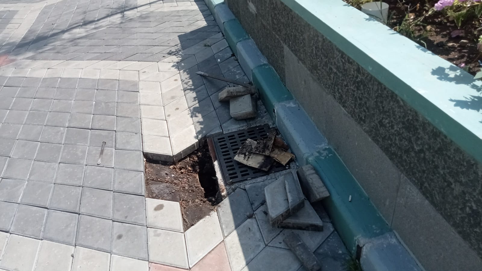 Usai Viral di Media, Kadis Perkim Gerak Cepat: Perbaikan Paving Langsung Dilakukan