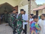 Iman dan Kerohanian Terjaga, Anggota Satgas TMMD ke-128 Kodim 1801/Manokwari Laksanakan Ibadah Minggu Bersama Warga