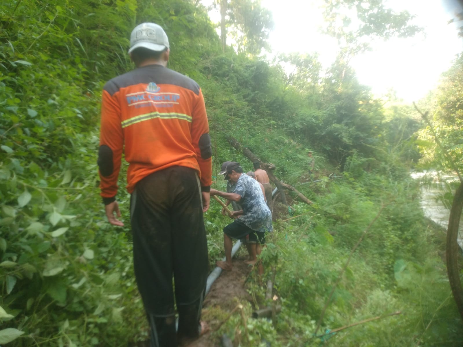 IMG-20260510-WA0101 Pengerjaan Pipanisasi dan Penimbunan Pipa di Dusun Klagin, Brabe Capai 80 Persen