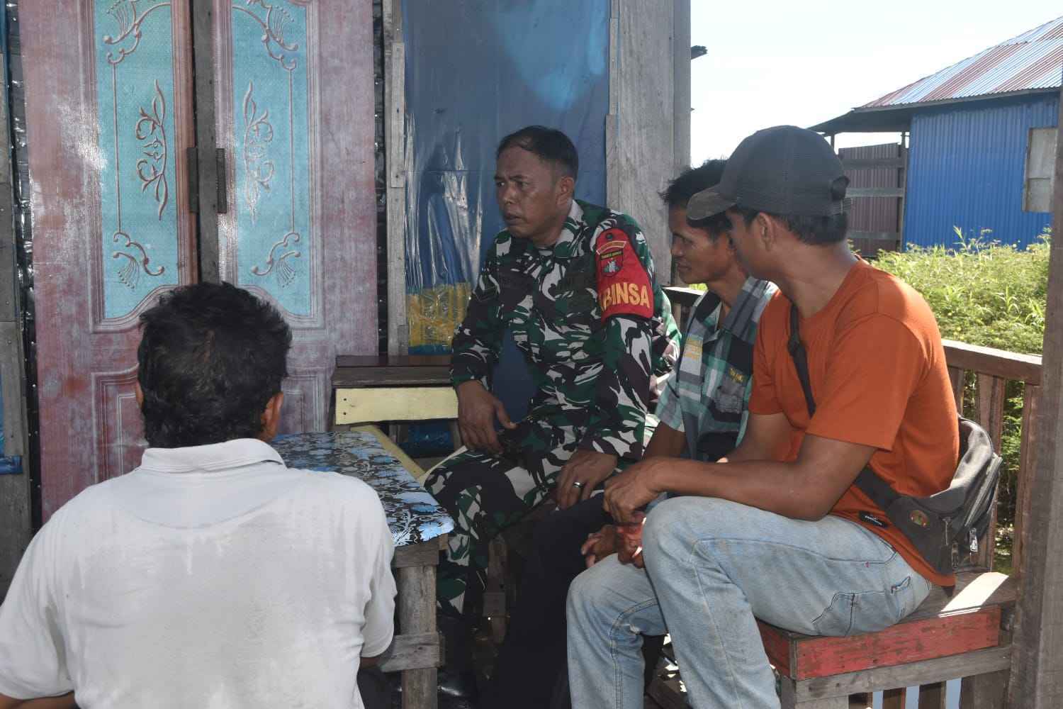 Babinsa Hadir di Tengah Warga, Perkuat Keamanan Wilayah Terluar HST