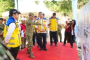 Kasum TNI Tinjau Rehabilitasi Pascabencana dan Serahkan Bantuan Air Bersih di Tapanuli