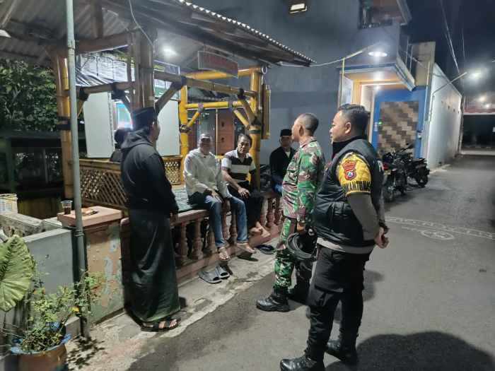 IMG-20260608-WA0081 Sertu Nujulan Ajak Warga Aktif Laporkan Aktivitas Mencurigakan Demi Keamanan Lingkungan
