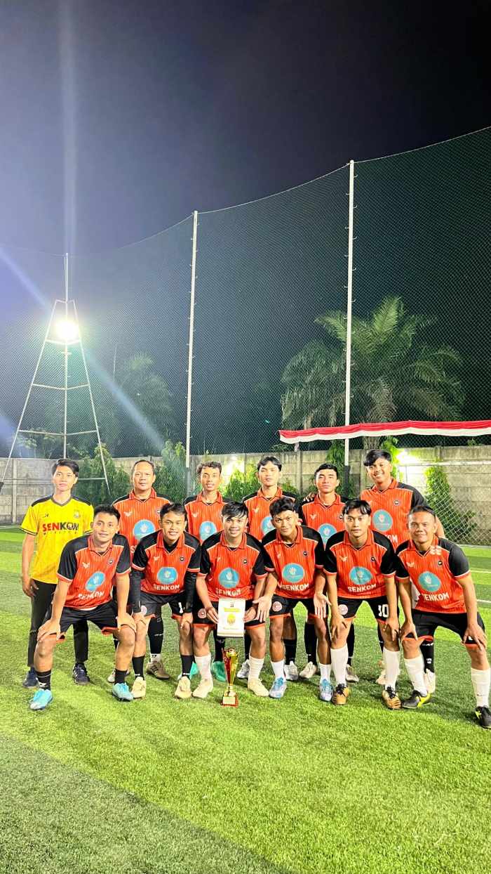 Senkom FC Jadi Tim Terbaik pada Turnamen Antar Instansi Mitra Polri