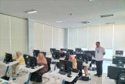 Di Tengah Kesibukan Pagi, Polantas Tuban Membawa Pelayanan SIM dan BPKB Lebih Dekat ke Warga