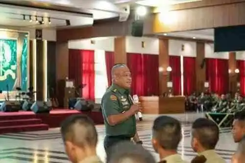 Wakasad Berikan Pembekalan kepada Taruna Akademi Militer Tingkat III/Sermatar TP 2025/2026 Jelang Prasetya Perwira TNI