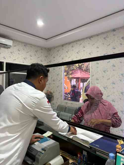 Heboh di Jalan Tuban! Polantas Tuban Diserbu Warga yang Ingin Urus SIM, STNK hingga BPKB