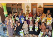 Tingkatkan Ketahanan Pangan Dan Kesejahteraan Petani, Koramil Lumbang Dampingi Penyerahan Bantuan Bibit Jagung