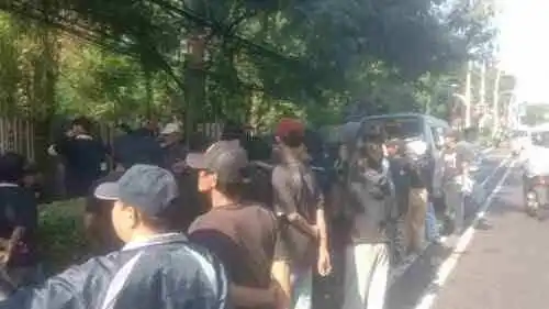 Gerakan Mahasiswa & Pemuda Anti Korupsi Gelar Aksi Damai di Dua Institusi Penegak Hukum