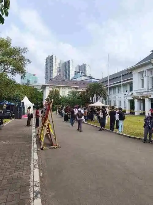 BEM UI Satukan Mahasiswa Lintas Kampus dalam Mimbar Bebas Salemba Berseru