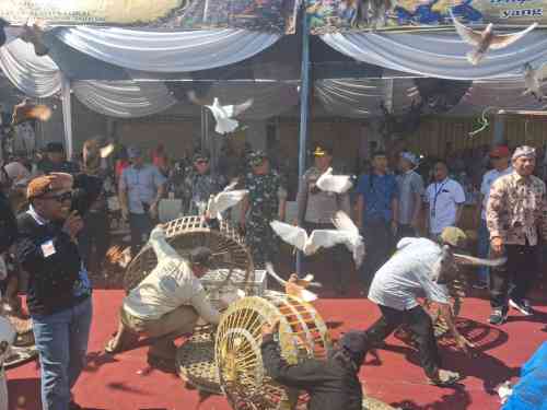 Koramil 0820-02 Wonoasih Sukses Amankan Pawai Budaya, Dorong Pelestarian Budaya dan Ekonomi Lokal