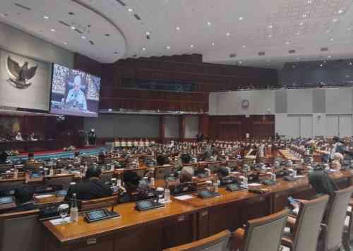 Pemerintah Klaim APBN 2025 Tetap Solid di Tengah Tantangan Global, Ini Penjelasannya di DPR RI
