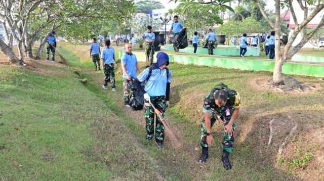 Jelang Hari Bakti Ke-79 TNI AU, Lanud Sjamsudin Noor Gelar Karya Bakti Lestarikan Warisan Sejarah Dirgantara