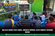 foto website (40) Melalui Nobar Piala Dunia, Anggota Babinsa Jalin Komsos Bersama Warga