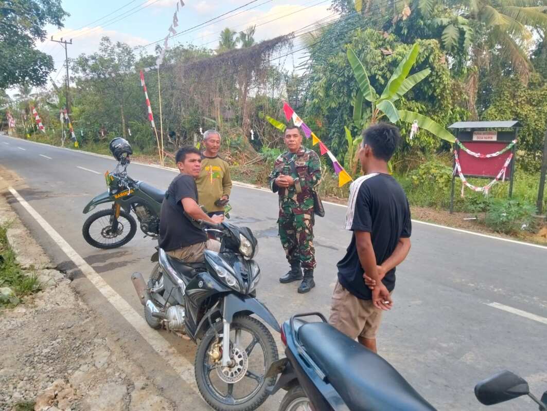 Babinsa Koramil 1008-02/Haruai Gencarkan Sosialisasi Bahaya Karhutla di Desa Catur Karya