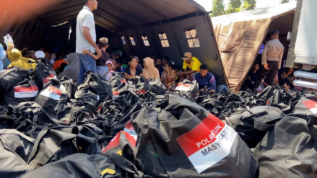 Bantuan Kemanusiaan Polri untuk Korban Gempa NTT
