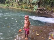 Keseruan Anak Anak Kp. Sesor menikmati Air Terjun, TMMD Ke-129 Buka Akses Wisata, Tangga Menuju Air Terjun Kini Lebih Nyaman Dilalui