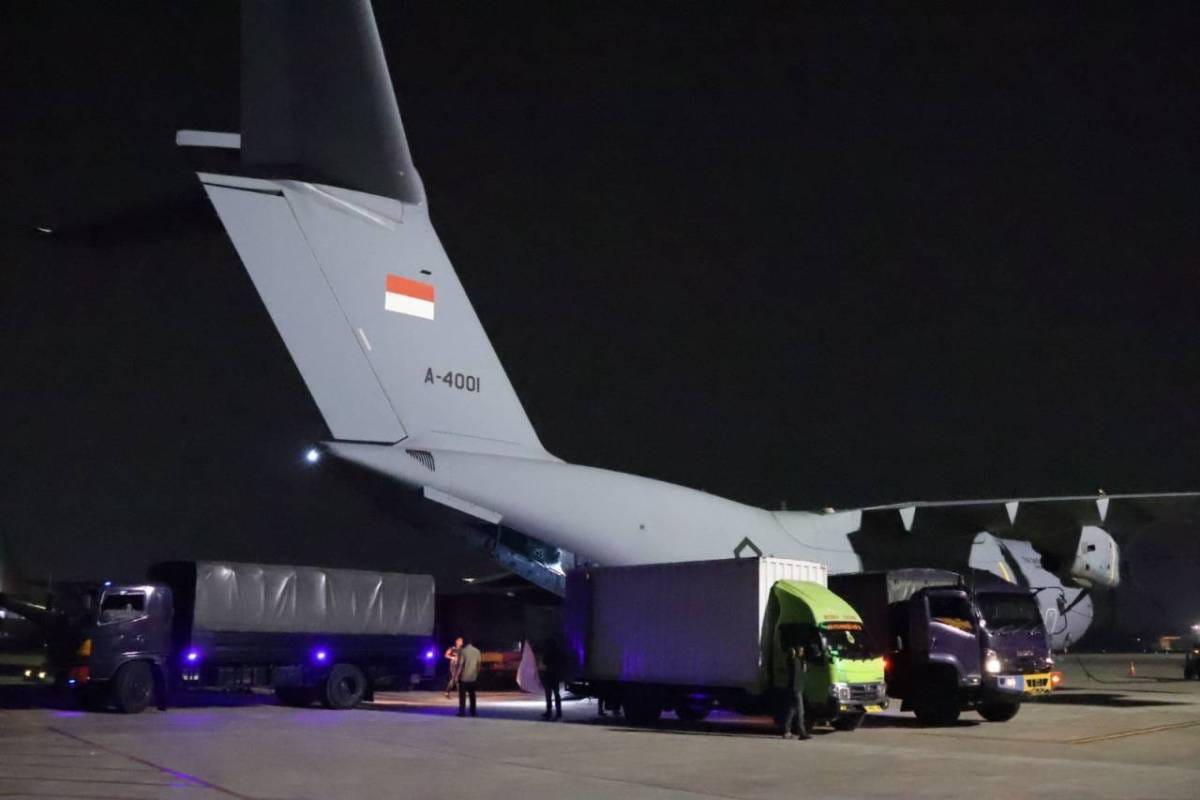 Hari Keenam Pascagempa, TNI Kerahkan 5.254 Personel dan Salurkan 293 Ton Bantuan untuk NTT