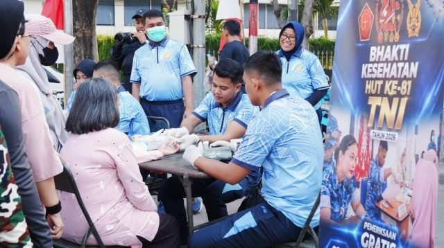 TNI Gelar Pemeriksaan Kesehatan Gratis Sambut HUT ke-81