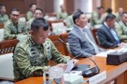 Wapang TNI Dampingi Menhan RI dalam Rapat Kerja Bersama Komisi I DPR RI