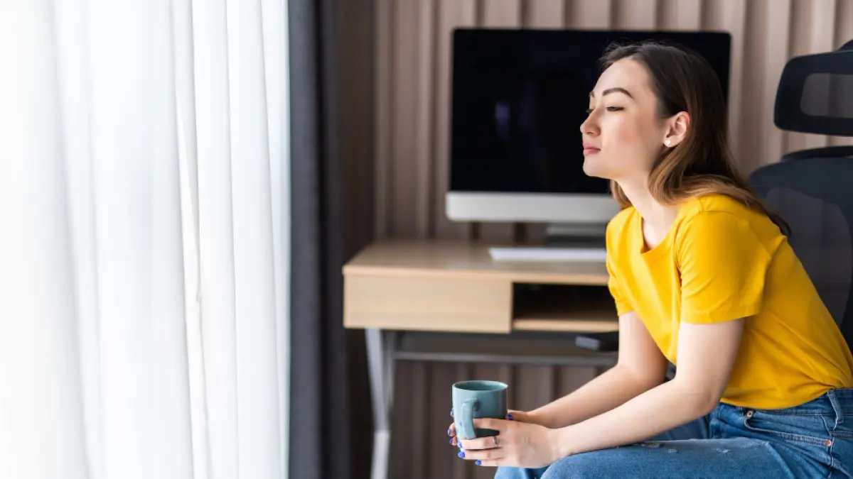 Mengatasi Kesepian: Kebiasaan yang Perlu Dihindari