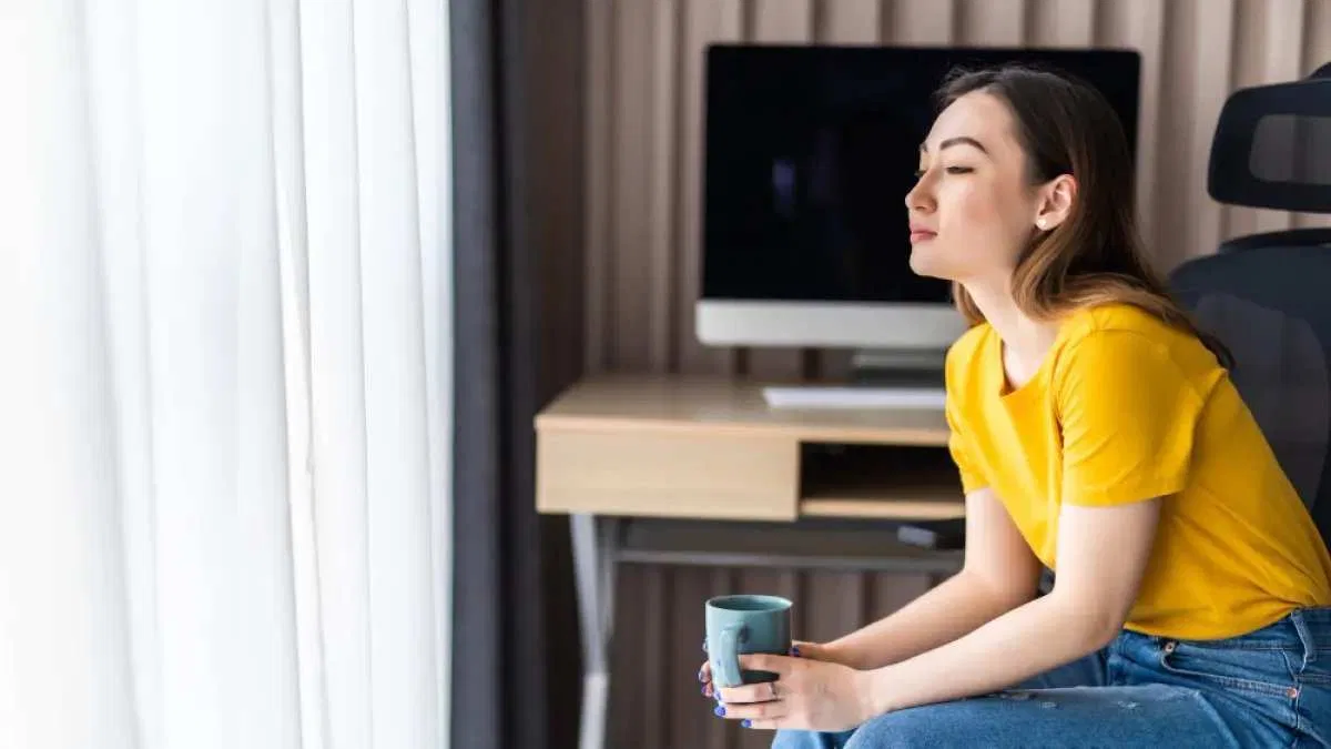 Mengatasi Kesepian: Kebiasaan yang Perlu Dihindari