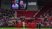 Penghormatan Emosional di Riverside Stadion untuk Polisi yang Meninggal