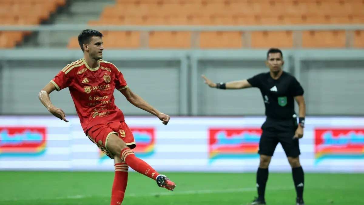 Peran Cyrus Margono dalam Kepindahan Alexander Jeremejeff ke Persija Jakarta